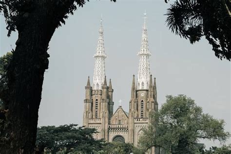 Cara Daftar Misa Natal Di Gereja Katedral Jakarta Kumparan