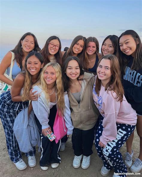 Ella Horan Ellhoran Nude OnlyFans Leaks Fappening FappeningBook