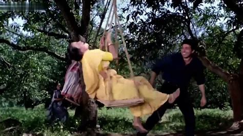 Nigahen Bollywood Hindi Movie Sunny Deol Bade Bhaiyaa Sridevi