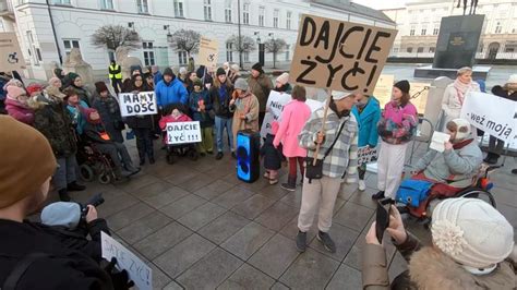 Warszawa Protest opiekunów osób z niepełnosprawnościami Chcą