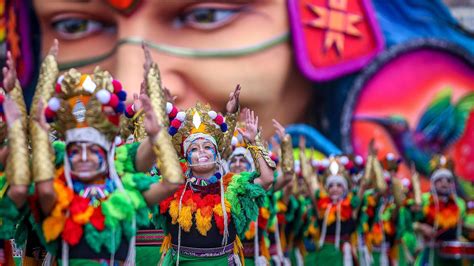 Colombia celebra el Carnaval de Negros y Blancos CGTN en Español