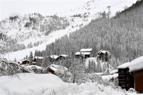 Petites Et Grandes Stations De Ski Sadaptent Une Saison Avec Moins