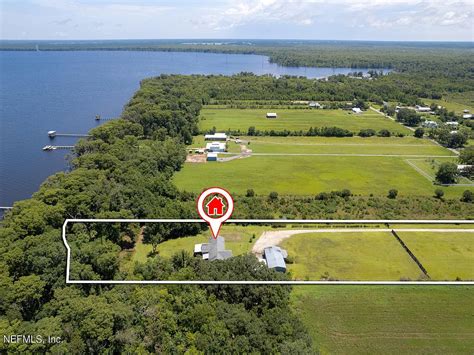 178 Commercial Avenue East Palatka Fl 32131 Zillow