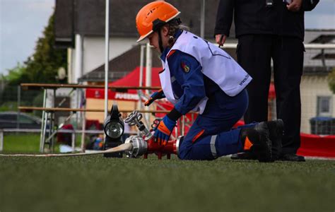 Spannung Und Teamgeist Kreisentscheid 2024 Feuerwehr Mittenaar