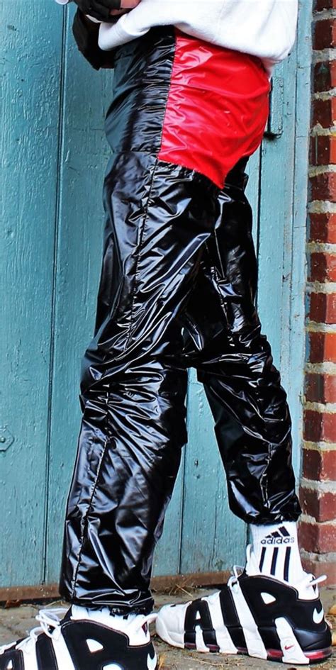 Pin Van Nikelad Op Gay Lads In Trackies