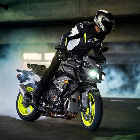 Yamaha Mt 10 Mt Helmet Hd Phone Wallpaper Pxfuel