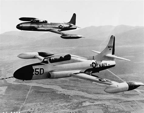 The Lockheed T2V-1 - the first jet trainer designed to operate with U.S