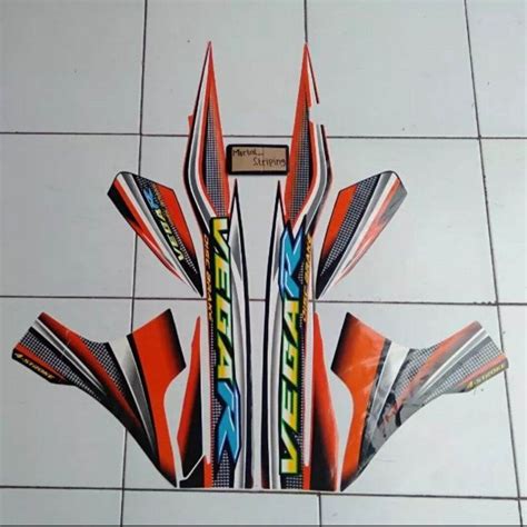 Stiker Striping Les Lis Body Motor Vega R Lama Tahun 2004 2005 Hitam