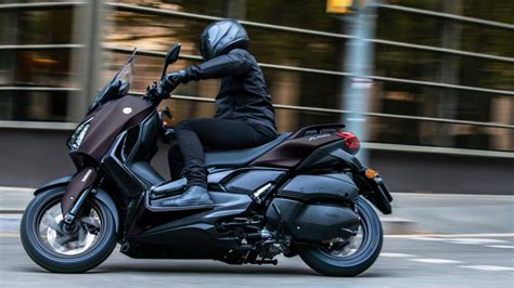 Yamaha Xmax 300 Tech Max 2024 Review Berri Celeste