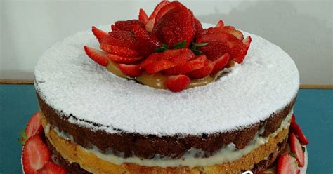 Rogerio Cake Designer Naked Cake Morango