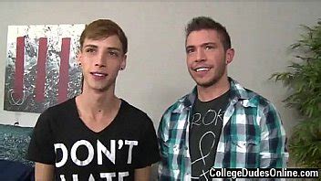 Gay Cock Sam And Jordan Hop Right In And Waste No Time Getting The Xnxx