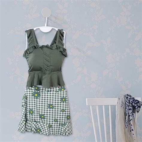 Loviver Swimsuit Hanger Lingerie Hanger Swimwear Hanger Display Rack Bikini Swimwear Hanging