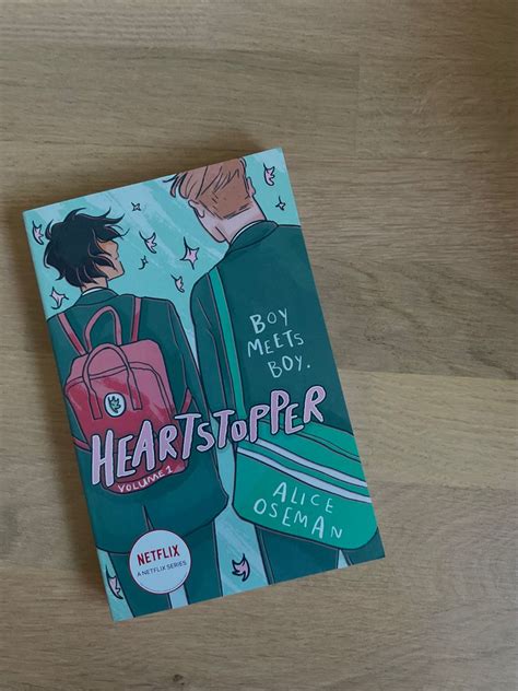 Heartstopper Volume 1 The Bestselling Graphic Novel Now On Netflix