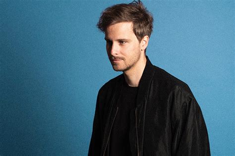 BONDI RELEASES DEBUT ALBUM ‘SPACE LOGIC’ - Techno Mood