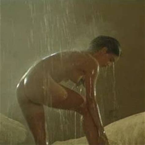 Phoebe Cates Nude In Fast Times At Ridgemont High FREE VIDEO