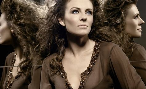 Melissa Molinaro Blog Elizabeth Hurley Hot And Sexy Wallpaper