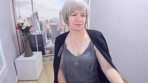 CarmenSoft Naked Stripping On Cam For Live Sex Video Chat SexyGirls