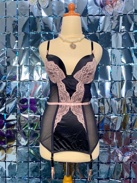 Black Sexy Lingerie Bustier Corset Women S Fashion New Undergarments Loungewear On Carousell