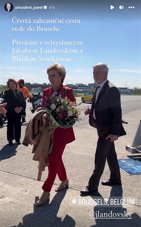 Dechberoucí první dáma Eva Pavlová po boku manžela dorazila do Bruselu