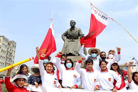 Ecomunistas Víctor R Nomberto Doctor en Ciencias Sociales