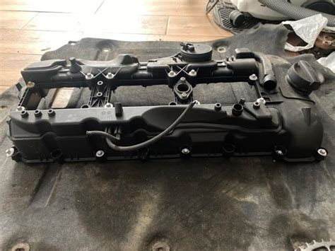 11127570292 BMW крышка клапанная