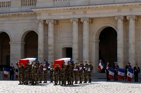 Diapo Les Moments Forts De L Hommage National Aux Deux Militaires Tu S