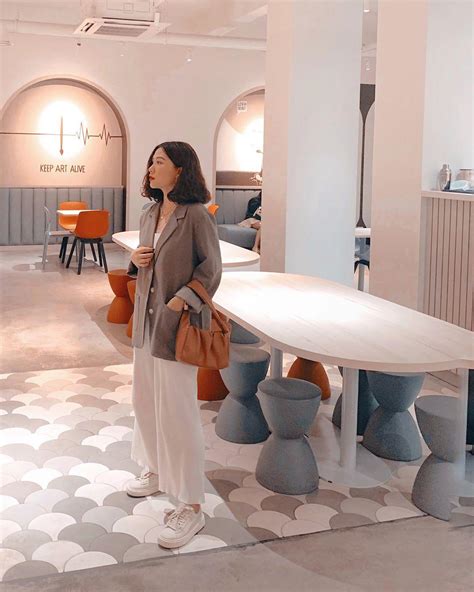 Gu thời trang mỗi người một vẻ của hot mom Vbiz Heo Mi Nhon Nam Thương và Trang Lou