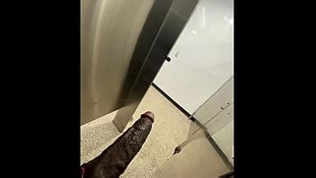 Balanceando Mi Polla En El Ba O De Mujeres Junto A La Puerta Xvideos