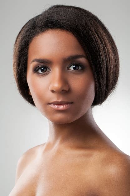 Free Photo Beautiful Woman With Her Shoulders Naked