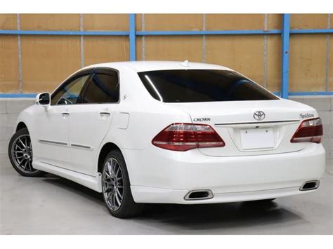 Toyota Crown Royal Saloon Pearl White Km Details