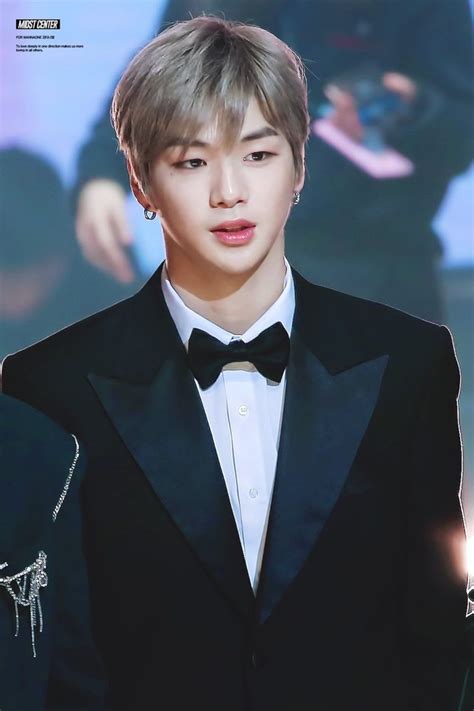 BXH idol nam hot nhất tháng 8 Toàn mỹ nam đình đám một gương mặt bị chê xấu nhất nhì Kpop bất