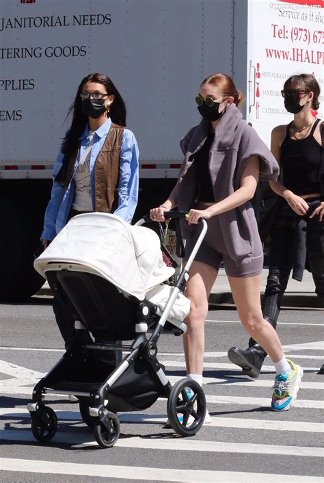 Gigi Hadid Nude The Fappening Photo 1282806 FappeningBook