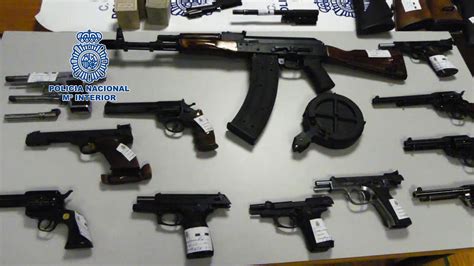 La Polic A Nacional Incauta Numerosas Armas De Fuego Y Un Dep Sito De