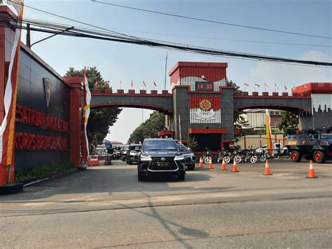 Lihat Tuh 19 Mobil Rombongan Wakapolri Datangi Mako Brimob Kelapa Dua