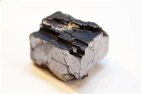 Галенит: камень с свинцовым блеском