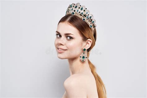 Beautiful Woman Luxury Naked Shoulders Cosmetics Fashion Close Up