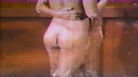 Naked T Nia Gomide In Tara Das Cocotas Na Ilha Do Pecado