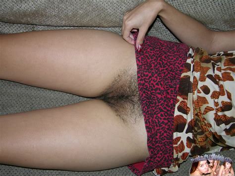 Indian Hairy Pussy Modeling From Desi Amateur Babe Nissa Porn Pictures