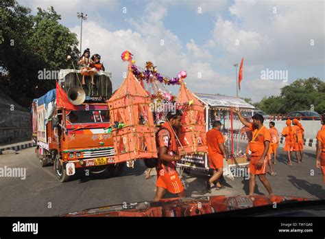 Kawad Yatra India Stock Photo Alamy