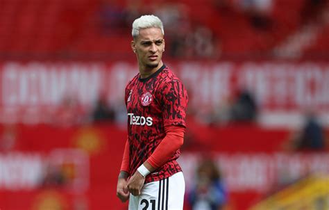 Antony delays Manchester Utd return to address assault allegations