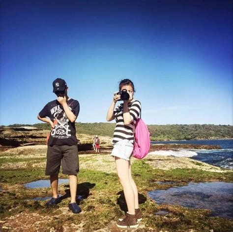 Tan chảy với bộ ảnh nude của mẹ và con gái cùng câu chuyện phía sau thu hút bao người hâm mộ