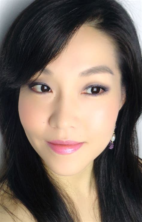 Review Swatch L Oreal Magic Nude Liquid Powder Bare Skin Perfecting Makeup SPF Light Ivory