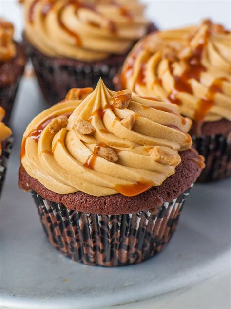 Chocolate Toffee Cupcakes With Caramel Frosting Video Tatyanas