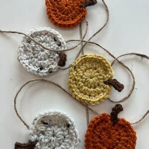 Crochet Mini Pumpkin Garland9 Pumpkinscandy Corn Colors Garlandmantle ...