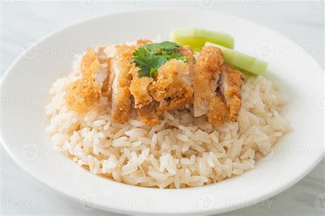 Steamed Rice with Fried Chicken or Hainanese Chicken Rice 7287600 Stock ...