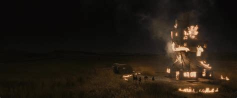 Зачем создатели фильма "Гарри Поттер" уничтожили дом Уизли в "Принце ...