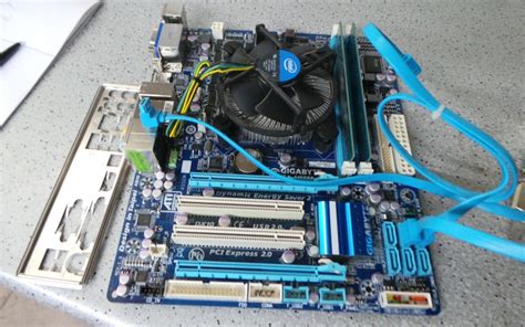 gigabyte ga-h55m-d2h i3 4 gb ram plus grafika 1gb - 7302745886 ...