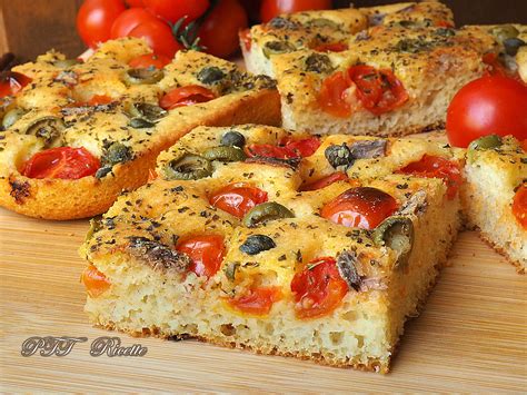 Focaccia Veloce Con Pomodorini Acciughe E Olive Ptt Ricette