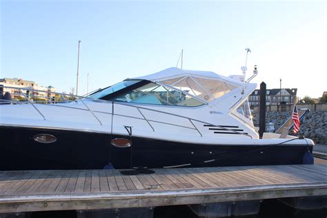 1999 Uniesse 42 Open Dominion Yachts
