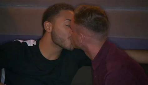 Im Wondering If Nathan Henry Gay Is Bottom Or Top